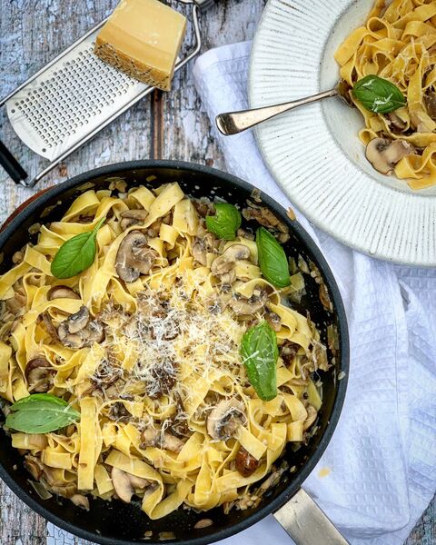 Easy and Delicious Mushroom Pasta