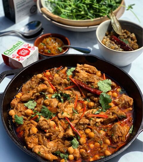 Mangalore Roasted Coconut, Chicken & Chickpea Curry