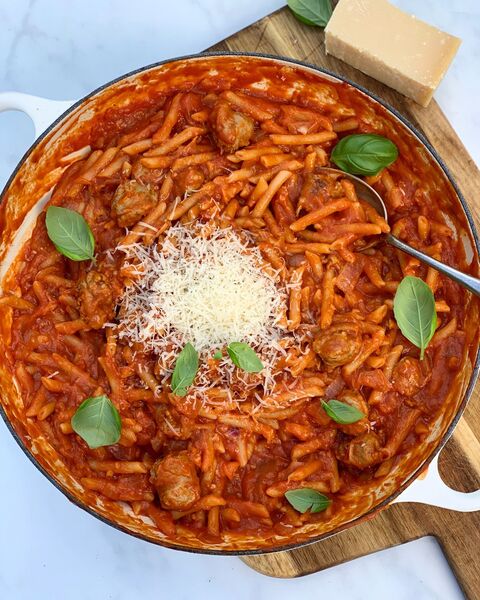 One Pot Sausage & Tomato Pasta!