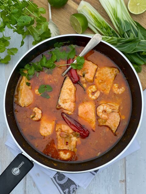 Thai Salmon & Prawn Red Curry